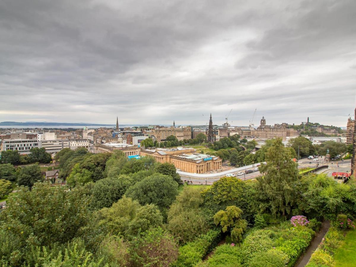 Luxury Royal Mile Apartment By The Castle - Sleeps 4 Единбург Екстериор снимка